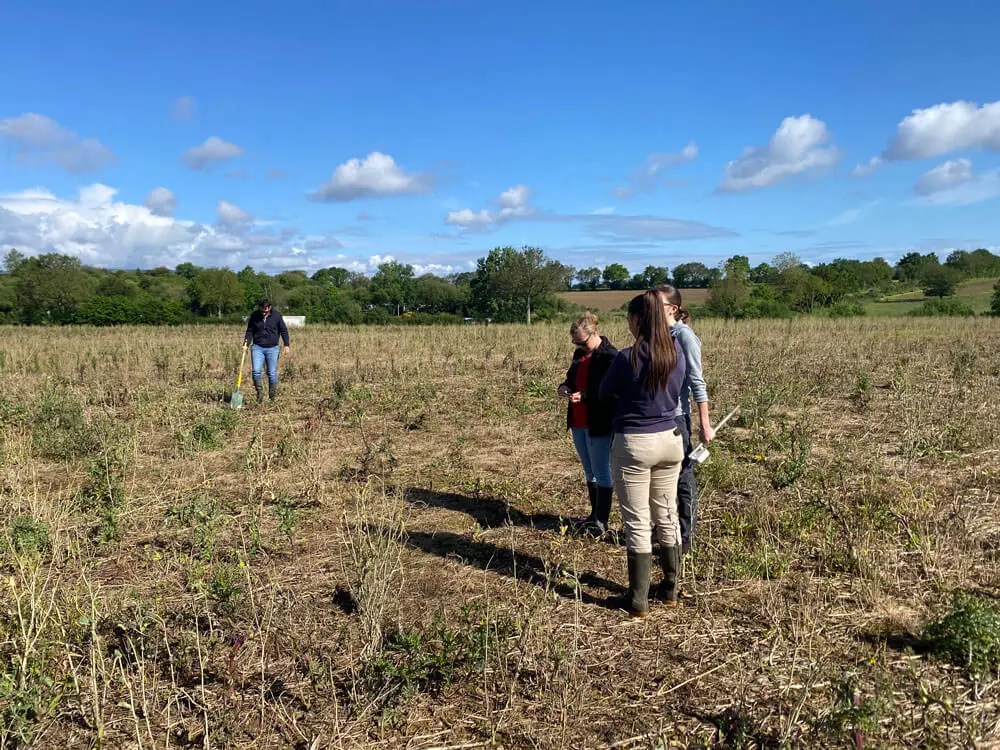 equipe-agronome-weenat-terrain