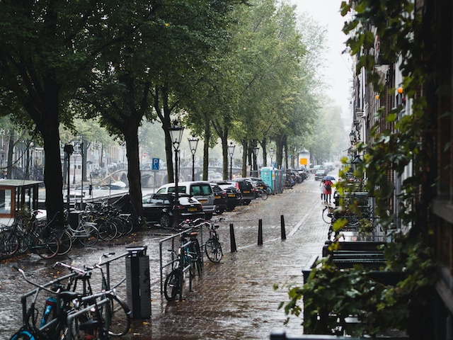 Pluie dans la ville